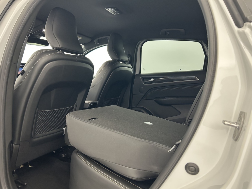 RENAULT Arkana Engineered E-Tech hybride 145 22 - ref: 6-2971x253571 - Photo 10