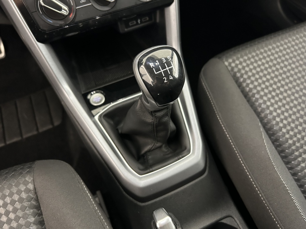 VOLKSWAGEN T-Cross Active 1.0 TSI 110 Start/Stop BVM6 - ref: 6-2971x259232 - Photo 13