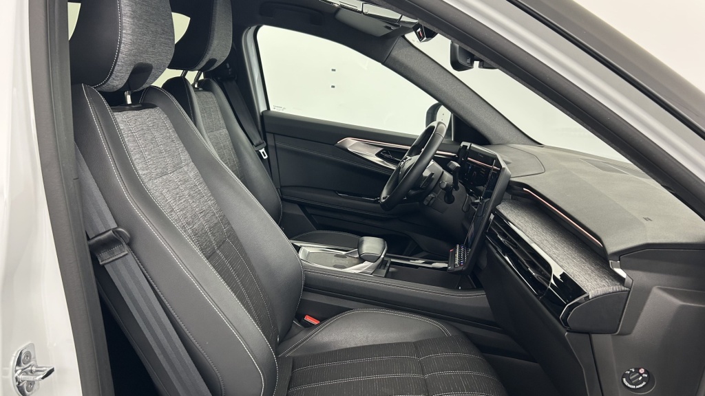 RENAULT Austral Techno E-Tech hybrid 200 - ref: 6-2971x259482 - Photo 14