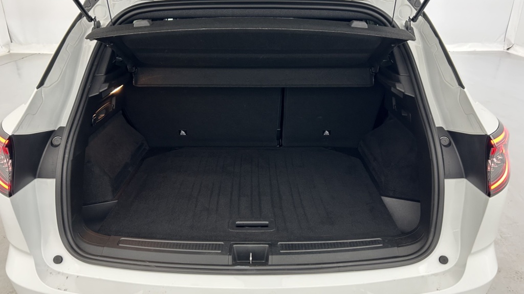 RENAULT Austral Techno E-Tech hybrid 200 - ref: 6-2971x259482 - Photo 18