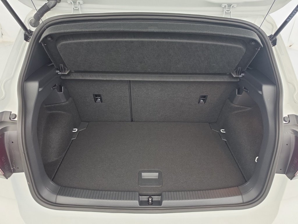 VOLKSWAGEN T-Cross R-Line 1.0 TSI 115 Start/Stop DSG7 - ref: 6-2971x263178 - Photo 18