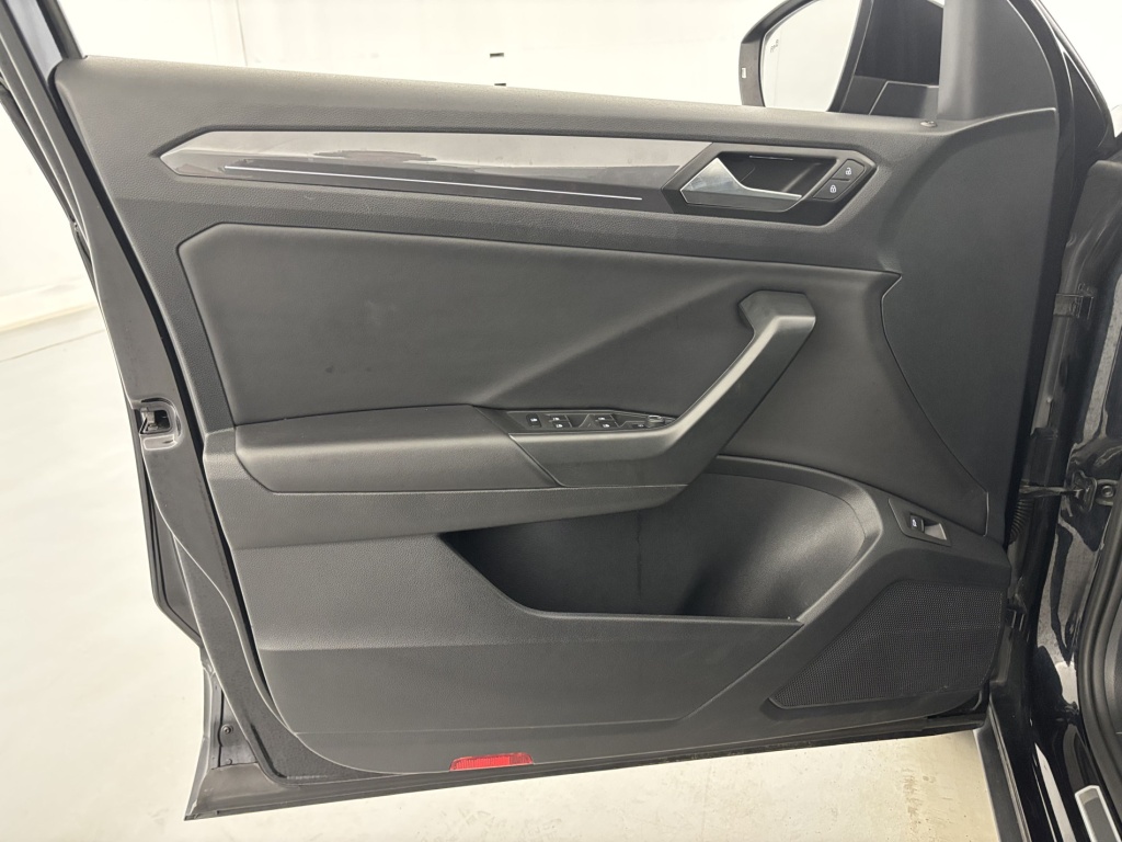 VOLKSWAGEN T-Roc R-Line 2.0 TDI 150 Start/Stop DSG7 - ref: 6-2971x263878 - Photo 11