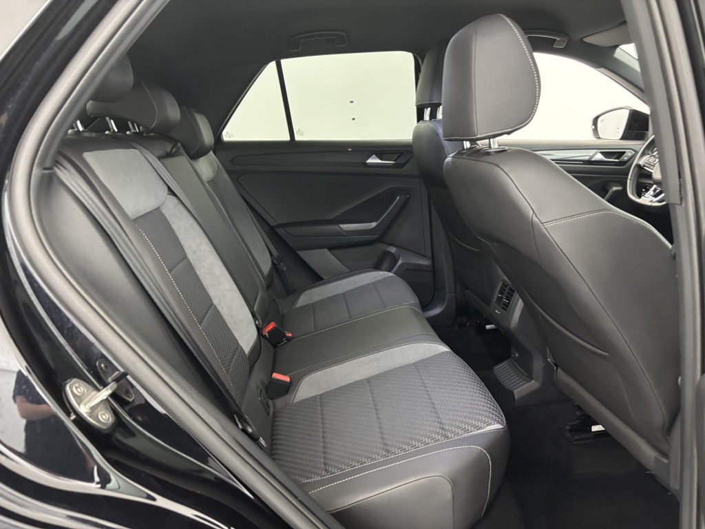 VOLKSWAGEN T-Roc R-Line 2.0 TDI 150 Start/Stop DSG7 - ref: 6-2971x263878 - Photo 16