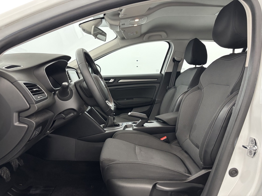 RENAULT Megane AIR NAV REVERSIBLE BLUE DCI 115 - ref: 6-2971x263928 - Photo 9