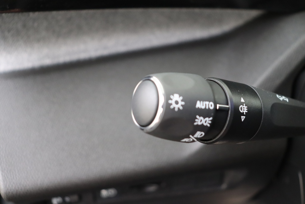 PEUGEOT 408 Allure 58 kWh Electric 214 hp Auto    - ref: 7-45787 - Photo 19
