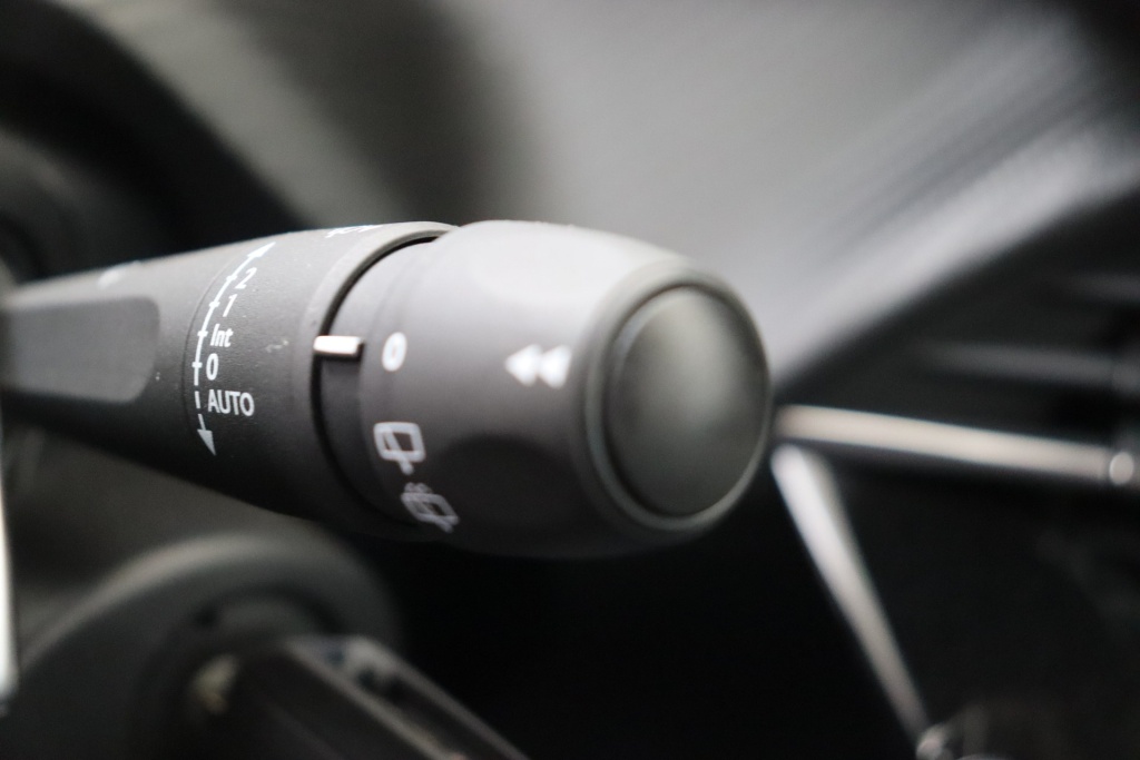 PEUGEOT 2008 Style Hybrid 145 e-DSC6    - ref: 7-46759 - Photo 20