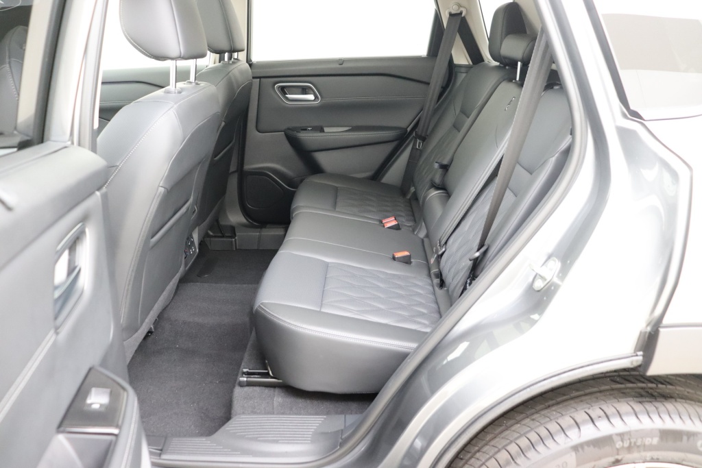 NISSAN X-Trail Tekna + Bose + Nappa + 20