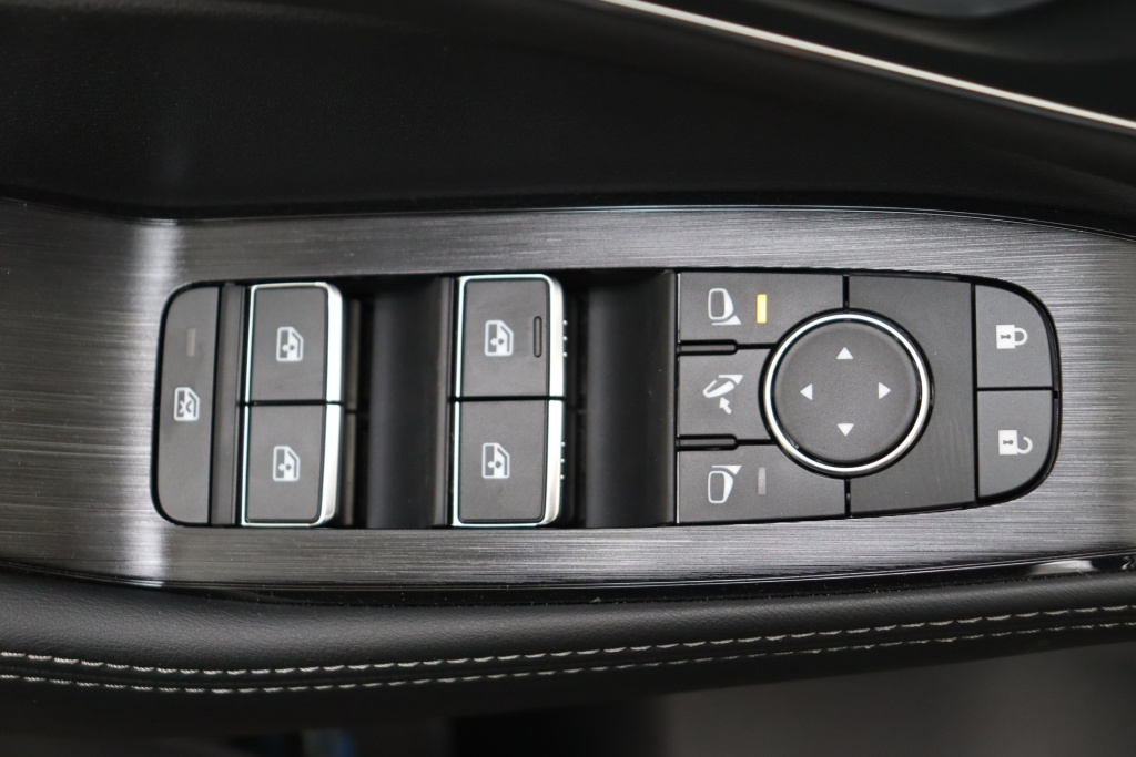 NISSAN X-Trail Tekna + Bose + Nappa + 20