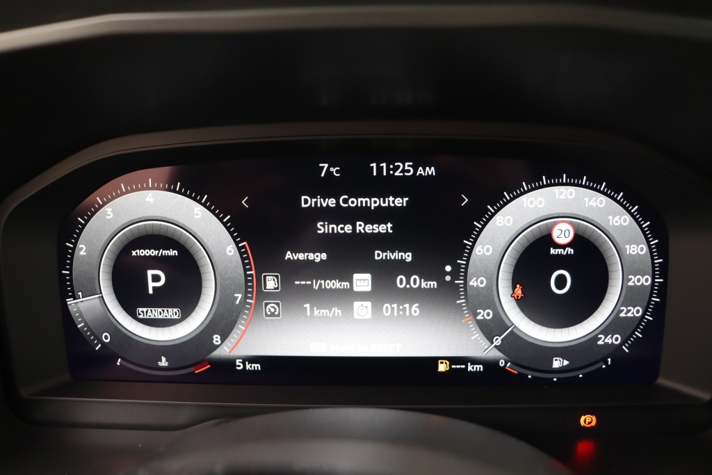 NISSAN Qashqai Tekna 1.3 158 hp CVT 2WD - ref: 7-48704 - Photo 20