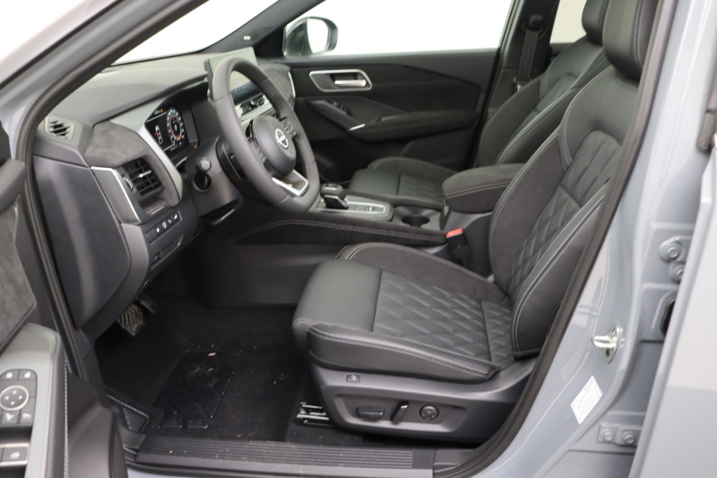 NISSAN Qashqai Tekna Plus + 2 Tone 1.3 DIG-T Mild Hybrid 158 hp X-TRONIC  - ref: 7-50059 - Photo 13