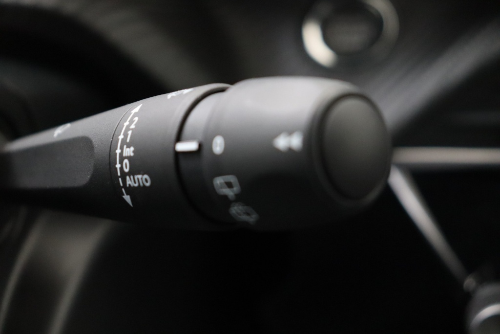 PEUGEOT 2008 GT Hybrid 145 hp e-DSC6 - ref: 7-51112 - Photo 20
