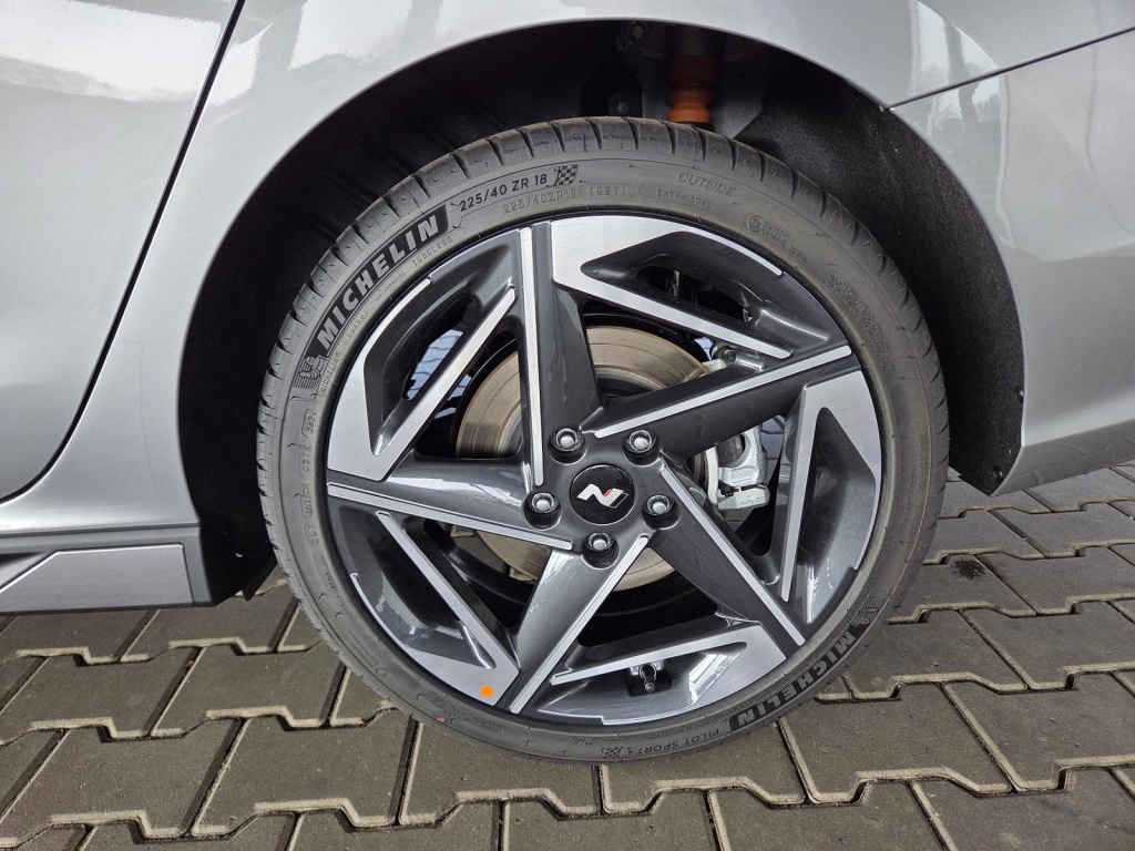 HYUNDAI i30 N-Line 1.5L T-GDI mHEV (DCT) - ref: 7-52816 - Photo 9
