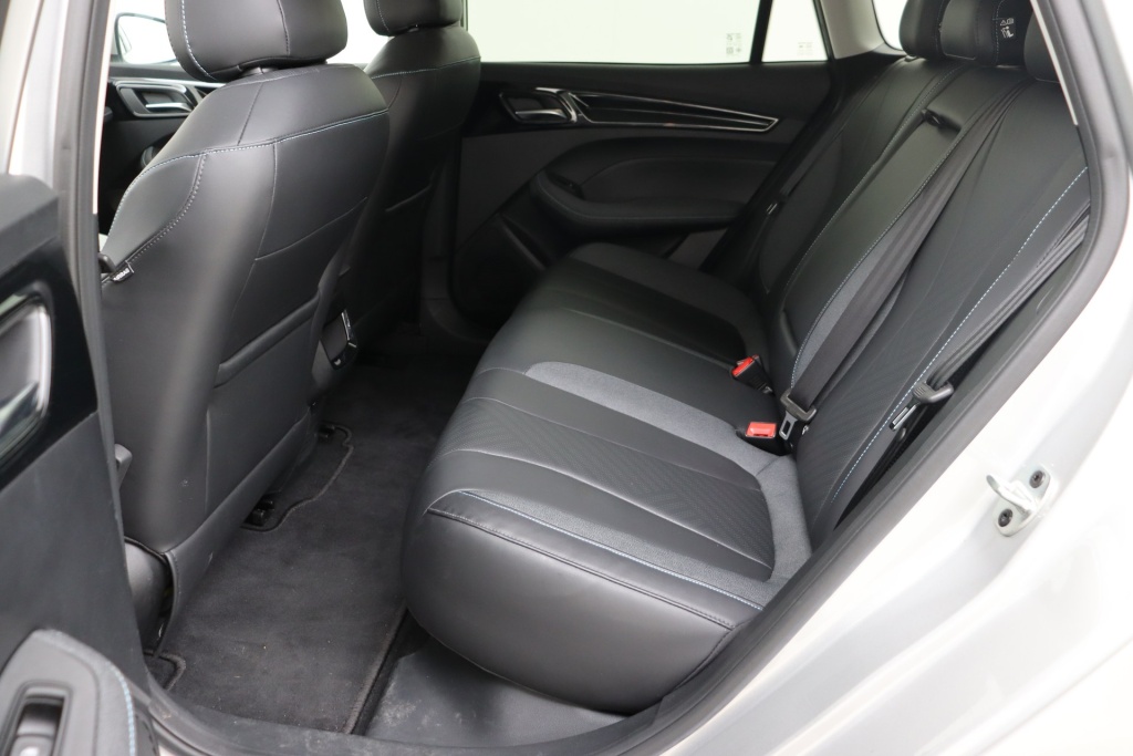 MG MG5 Luxury 61 kWh FWD - ref: 7-54231 - Photo 16