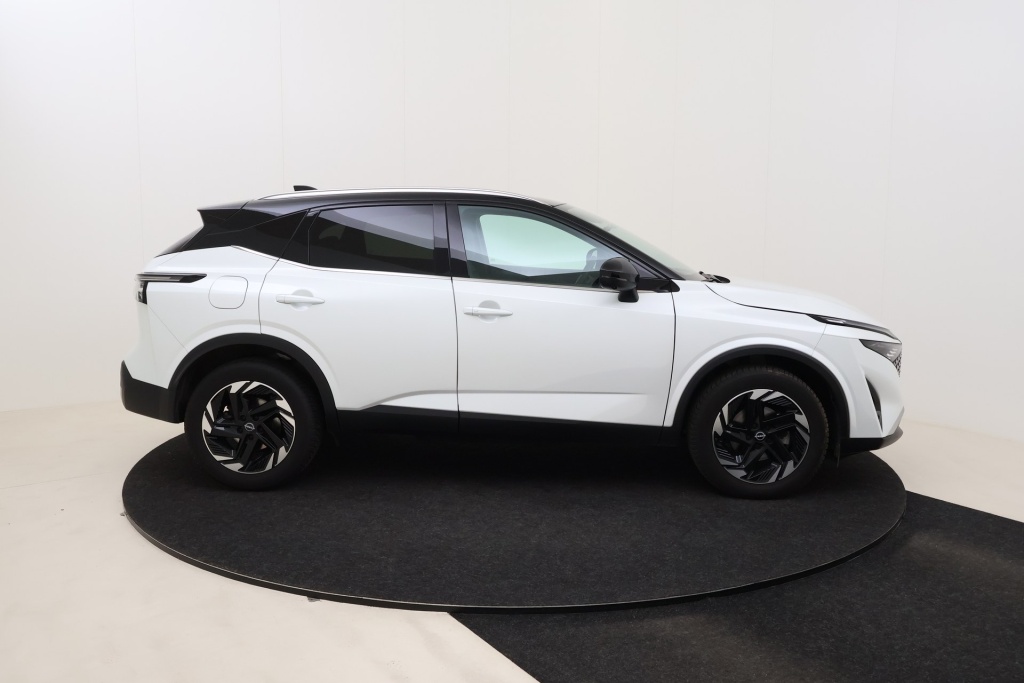 NISSAN Qashqai N-Connecta Winter Comfort + PANO + 2 Tone 1.3 DIG-T MHEV 158 hp Xtronic 2WD - ref: 7-56056 - Photo 4