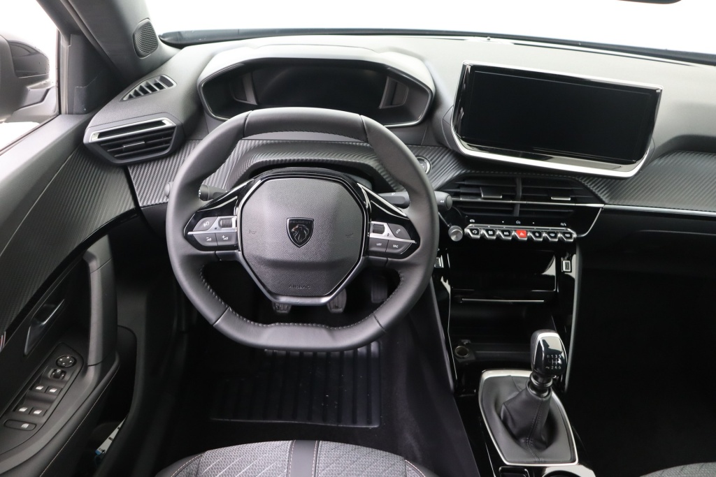 PEUGEOT 2008 Allure  1.2 Turbo 100 hp Man. 6    - ref: 7-56300 - Photo 11