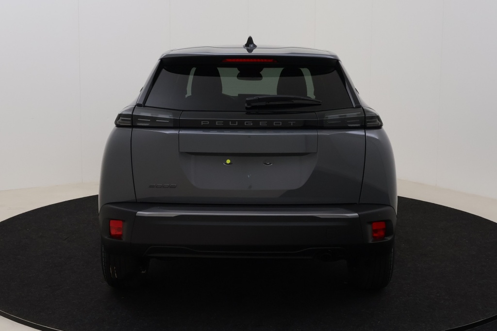 PEUGEOT 2008 Allure  1.2 Turbo 100 hp Man. 6    - ref: 7-56311 - Photo 7