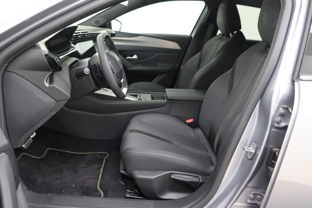 PEUGEOT 308 GT Hybrid 145 e-DCS6 - ref: 7-56344 - Photo 13