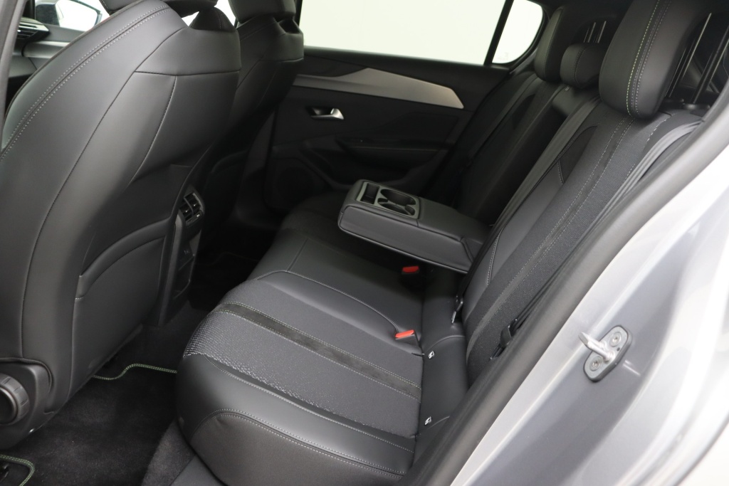 PEUGEOT 308 GT Hybrid 145 e-DCS6 - ref: 7-56344 - Photo 14