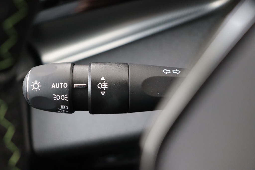 PEUGEOT 308 GT Hybrid 145 e-DCS6 - ref: 7-56344 - Photo 20