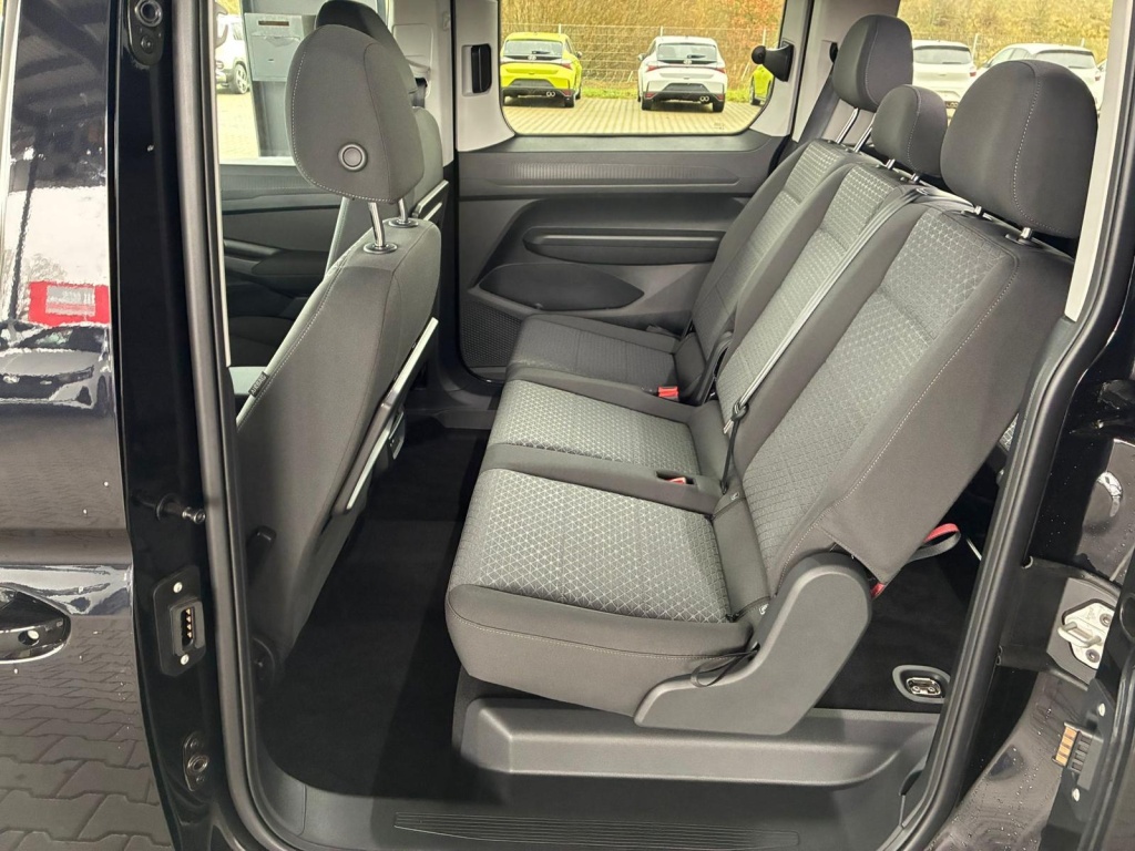 FORD Tourneo Titanium 1.5L Ecoboost - ref: 7-56600 - Photo 6