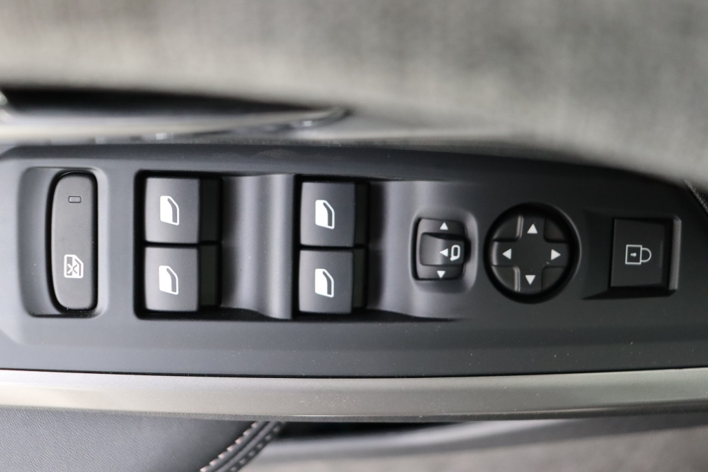 PEUGEOT 5008 Allure Hybrid 145 e-DCS6 - ref: 7-56725 - Photo 17