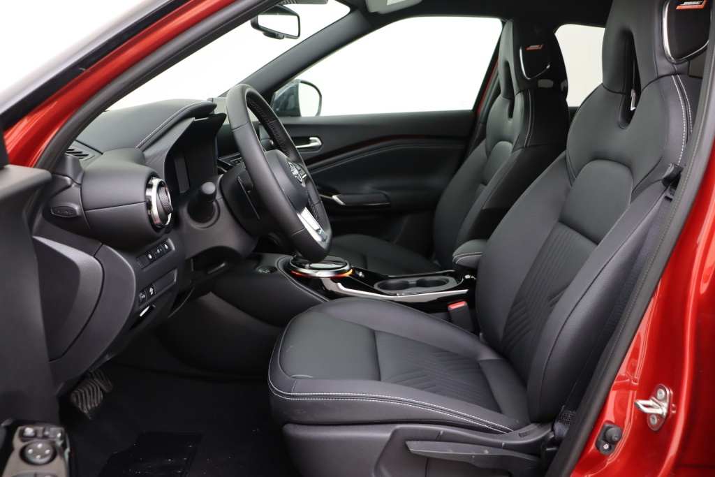 NISSAN Juke Tekna 1.6 Hybrid 143 hp AT 2WD - ref: 7-56983 - Photo 13