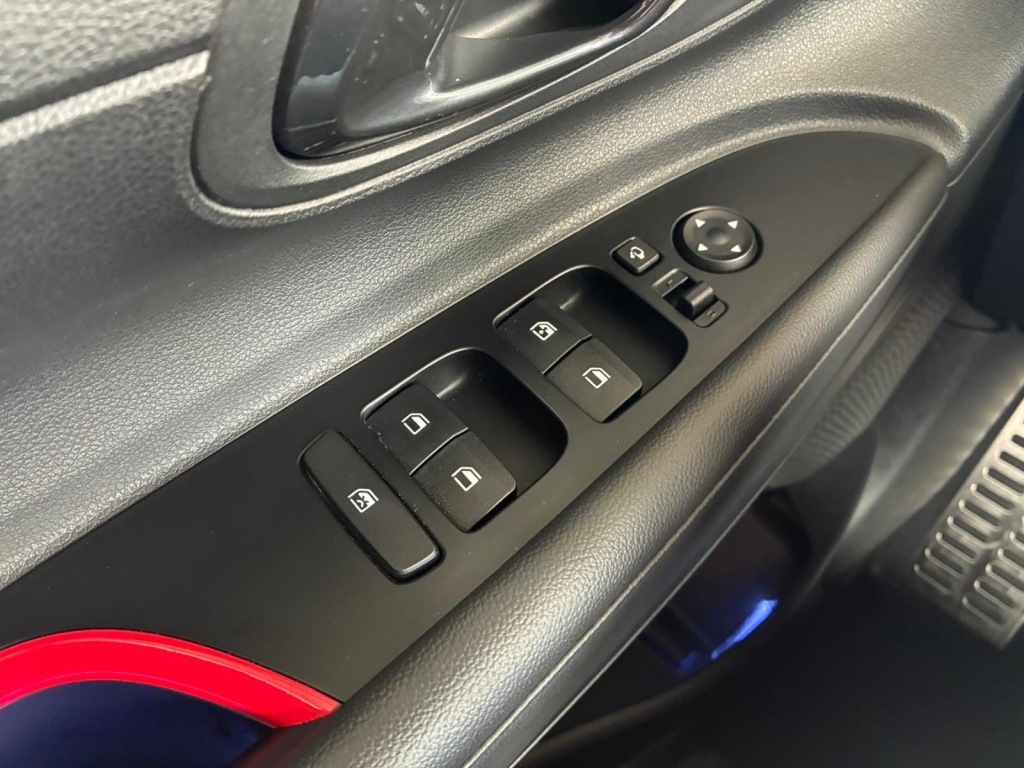HYUNDAI i20 N-Line 1.2 MPI N-Line - ref: 7-57859 - Photo 20