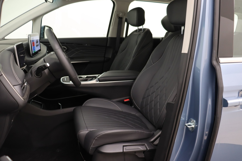 MAXUS MIFA9 Elite 7 Seater 90 AT FWD  - ref: 7-57906 - Photo 13