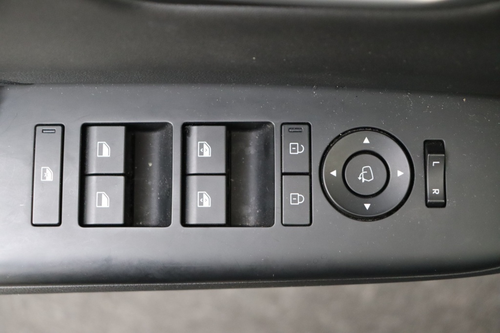 HYUNDAI Kona Shine 65kWh 214 hp - ref: 7-59127 - Photo 17