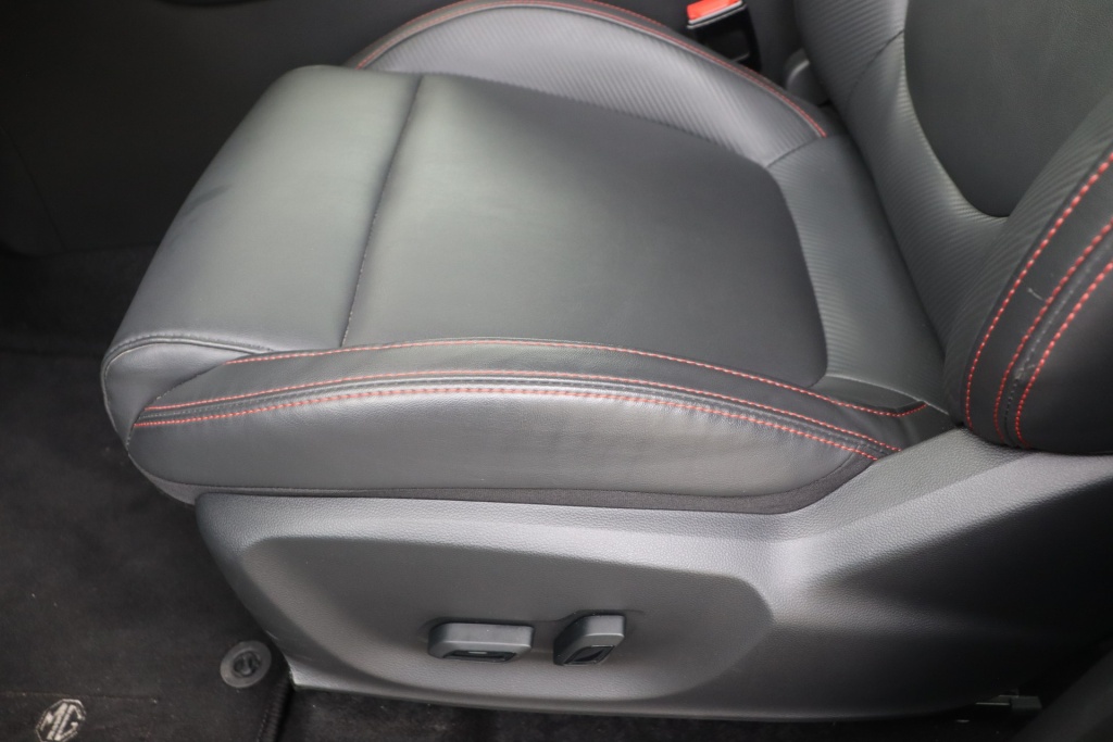 MG ZS Luxury 72 kWh 156 hp - ref: 7-59250 - Photo 15