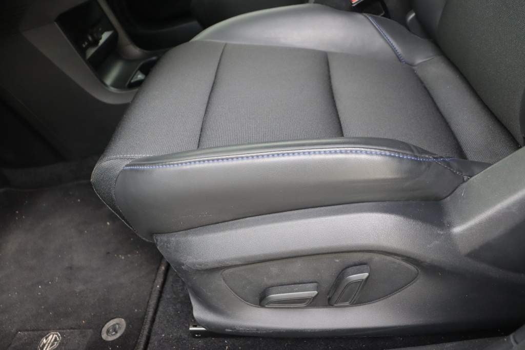 MG MG4 Luxury 64 kWh 204 hp - ref: 7-59450 - Photo 14