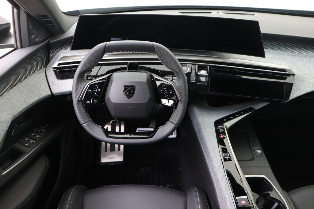 PEUGEOT 3008 GT Electric 73 kWh 213 hp - ref: 7-60156 - Photo 11