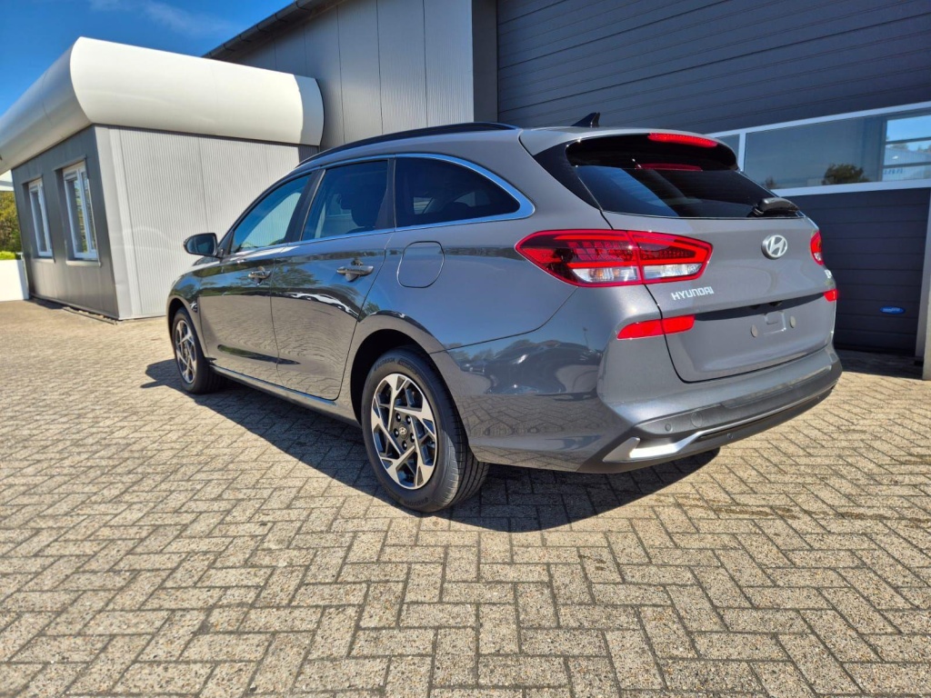HYUNDAI i30 1.6 Gasoline 150hp - ref: 7-60285 - Photo 3