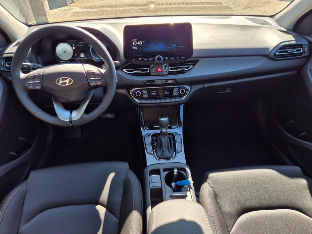 HYUNDAI i30 1.6 Gasoline 150hp - ref: 7-60717 - Photo 10