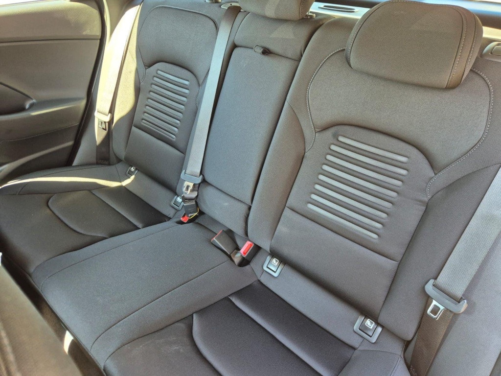 HYUNDAI i30 1.6 Gasoline 150hp - ref: 7-60717 - Photo 12