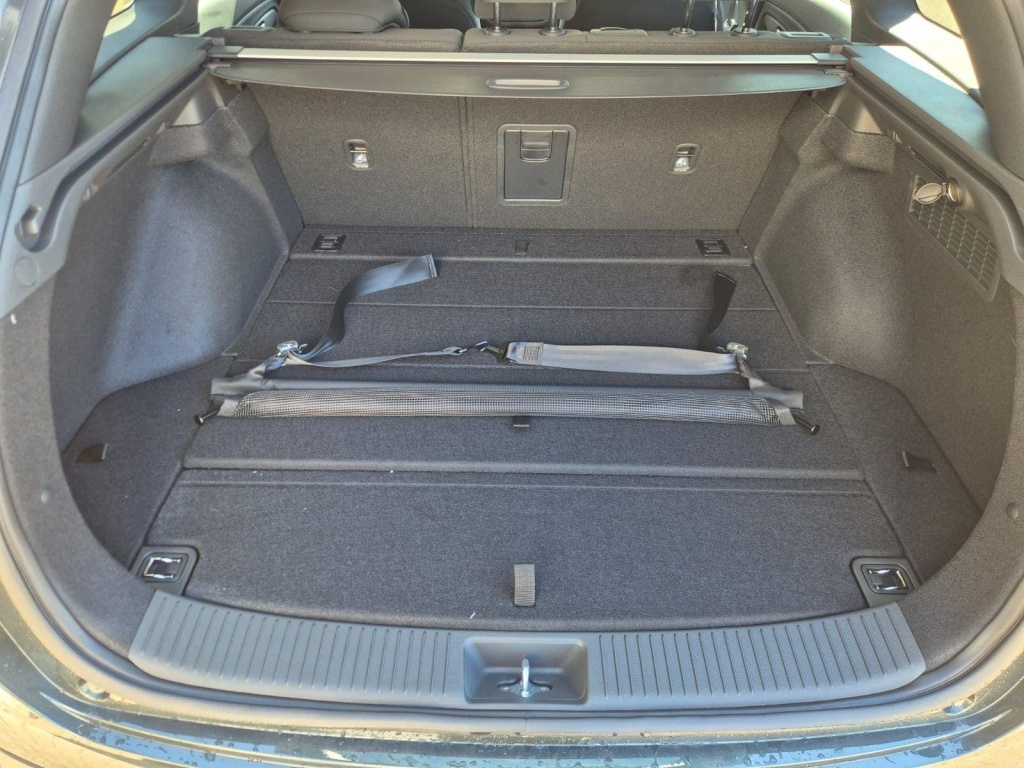 HYUNDAI i30 1.6 Gasoline 150hp - ref: 7-60717 - Photo 9