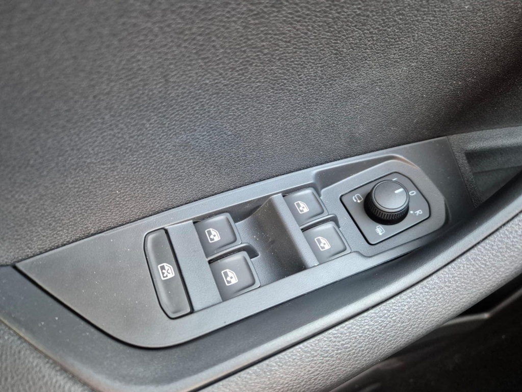 SKODA Karoq 1.5 Gasoline 150hp DSG - ref: 7-60756 - Photo 16