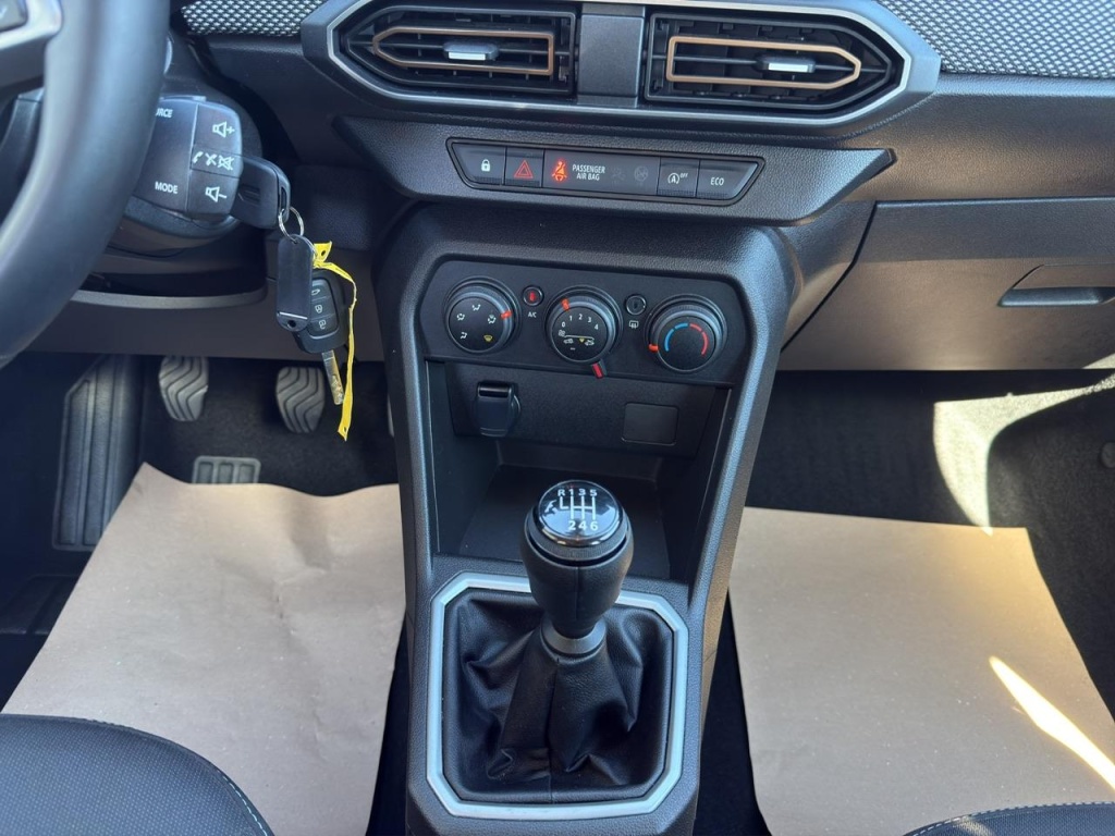 DACIA Sandero Expression 1.0 Gasoline 91hp - ref: 7-60793 - Photo 12