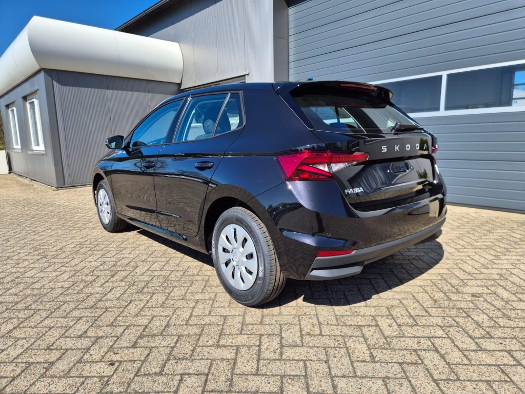 SKODA Fabia 1.0 Gasoline 95hp - ref: 7-60959 - Photo 3
