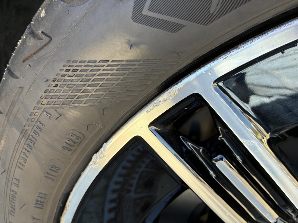 MERCEDES EQE 350 AMG-Line 350 - ref: 7-61197 - Photo 17