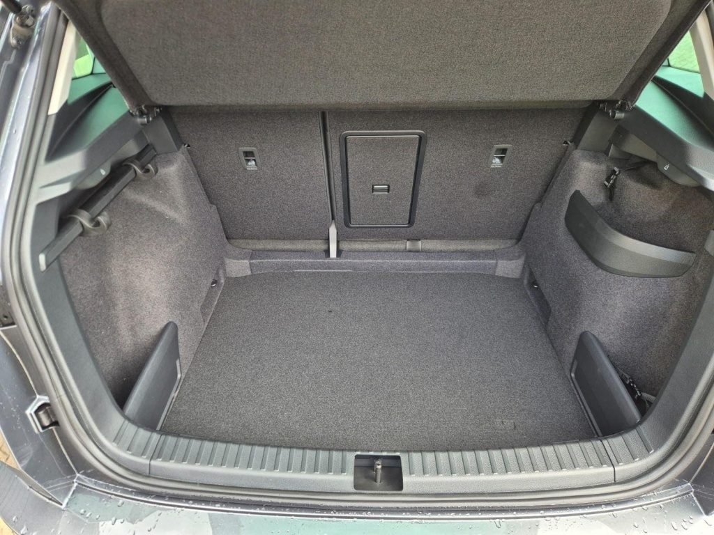 SKODA Karoq 1.5 Gasoline 150hp DSG - ref: 7-61415 - Photo 9