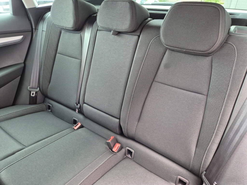 SKODA Karoq 1.5 Gasoline 150hp DSG - ref: 7-61416 - Photo 12