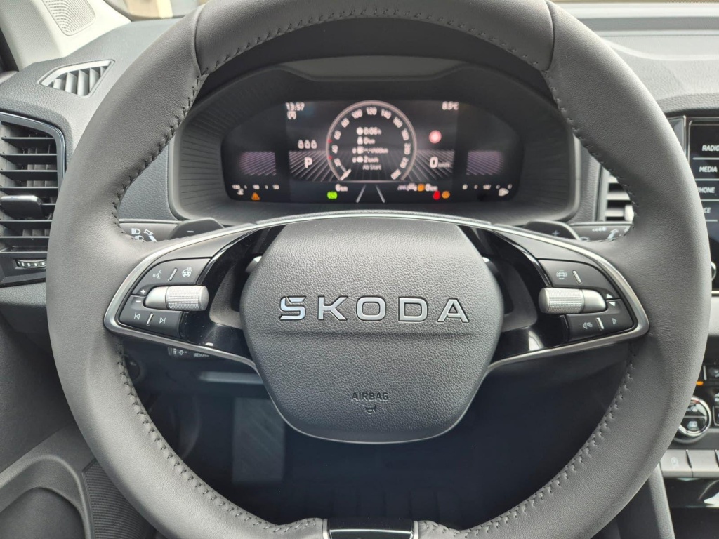 SKODA Karoq 1.5 Gasoline 150hp DSG - ref: 7-61417 - Photo 16
