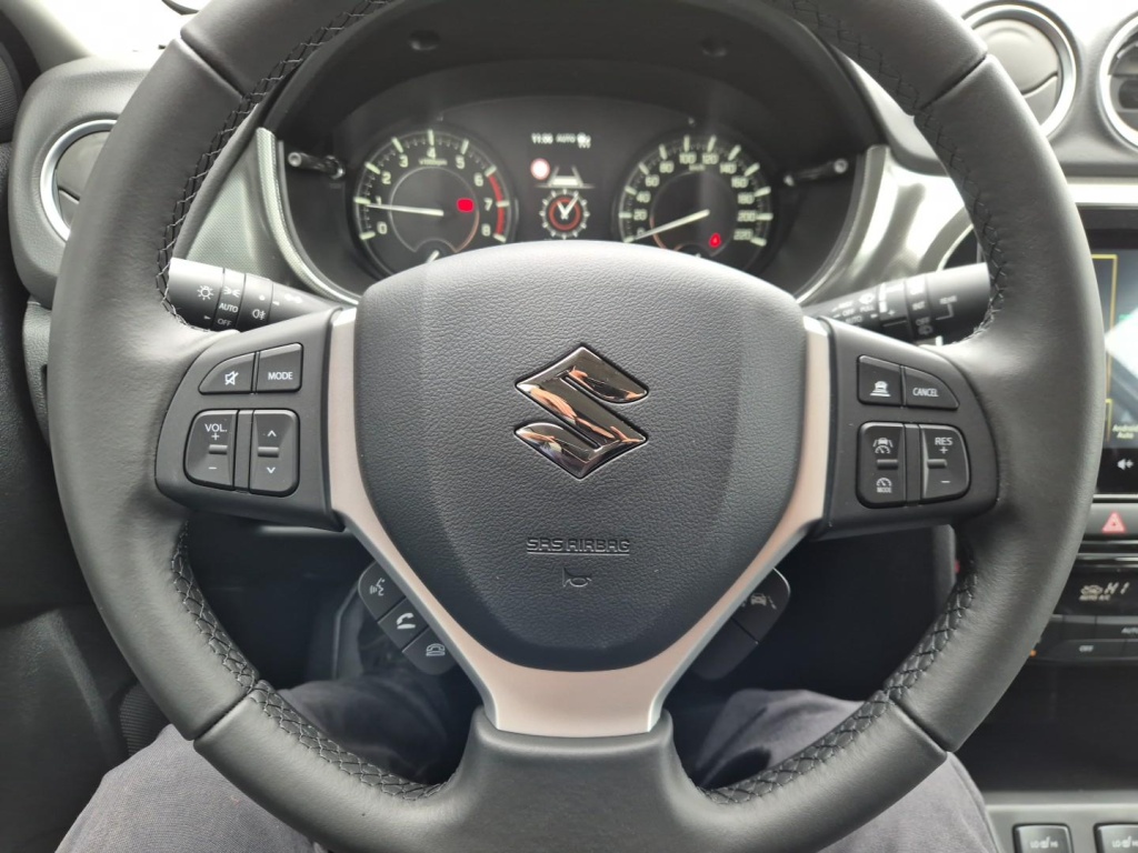 SUZUKI Vitara Comfort+ 1.4 Gasoline 110hp 4x4 - ref: 7-61639 - Photo 15