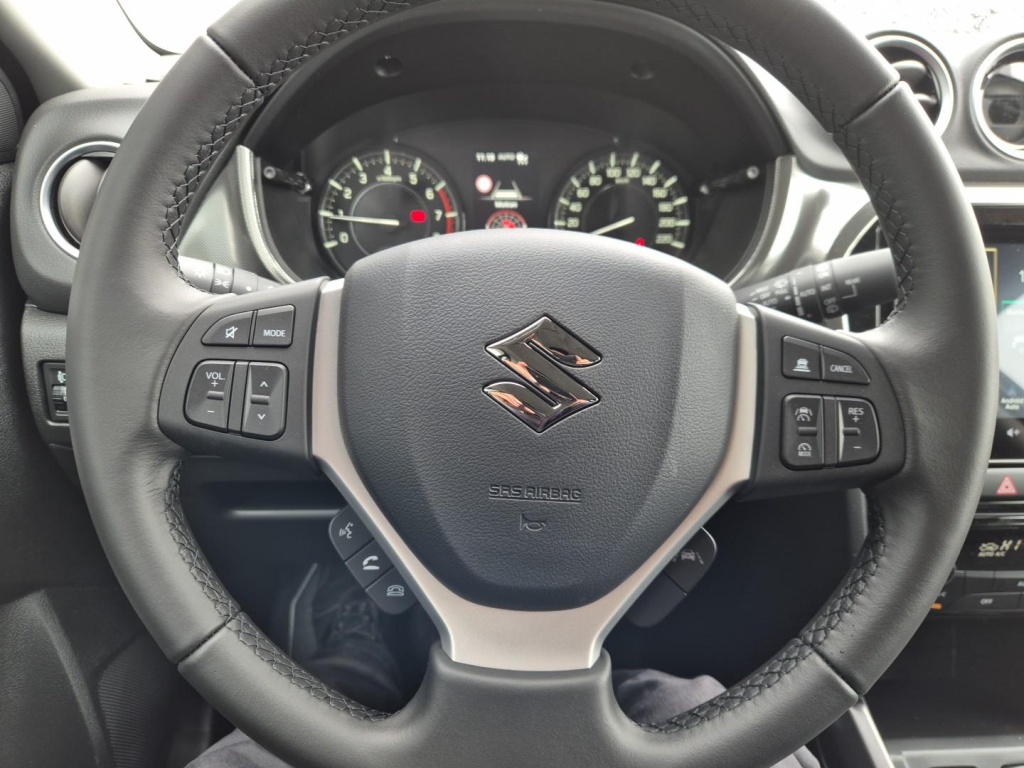SUZUKI Vitara Comfort+ 1.4 Gasoline 110hp 4x4 - ref: 7-61642 - Photo 15