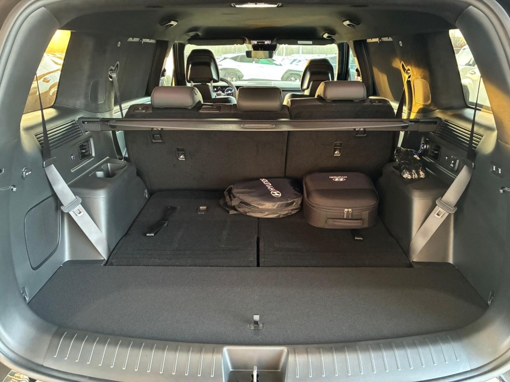 HYUNDAI Santa Fe PHEV Black Line 4WD 7-Sitzer - ref: 7-61799 - Photo 9