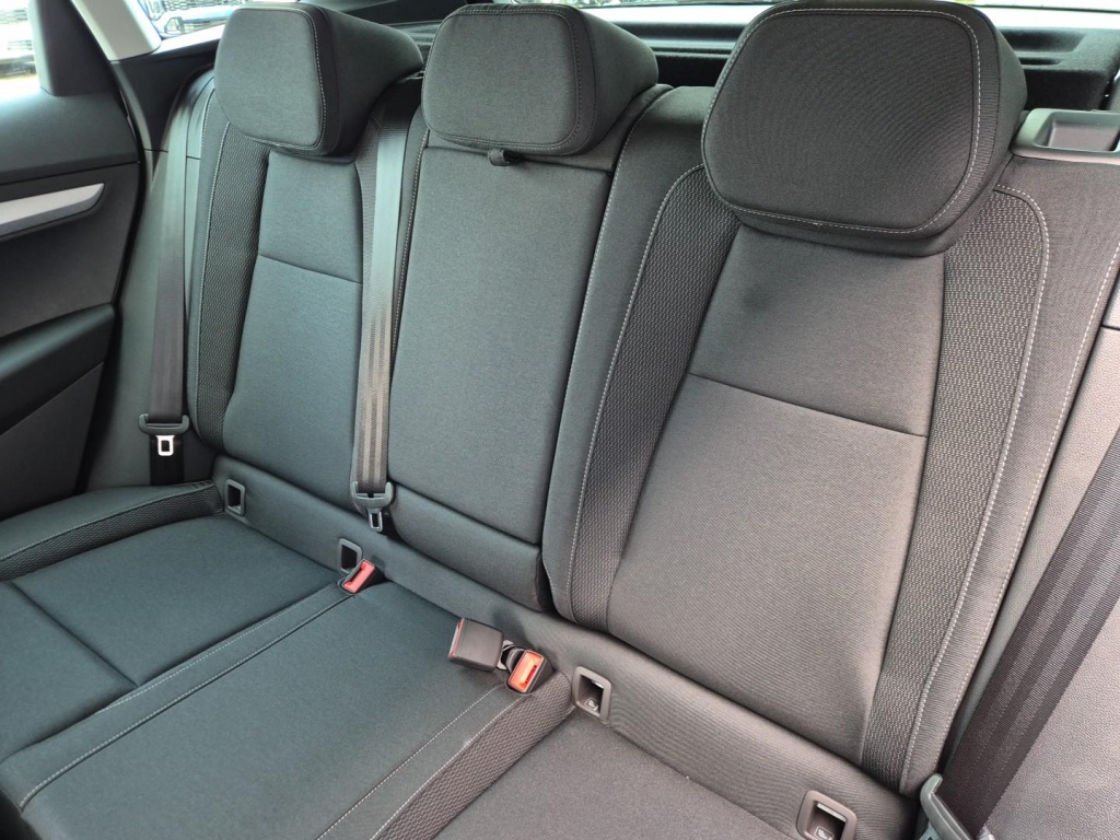 SKODA Karoq 1.5 Gasoline 150hp DSG - ref: 7-62458 - Photo 11