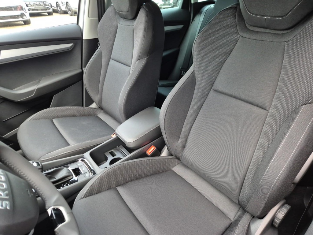 SKODA Karoq 1.5 Gasoline 150hp DSG - ref: 7-62458 - Photo 12