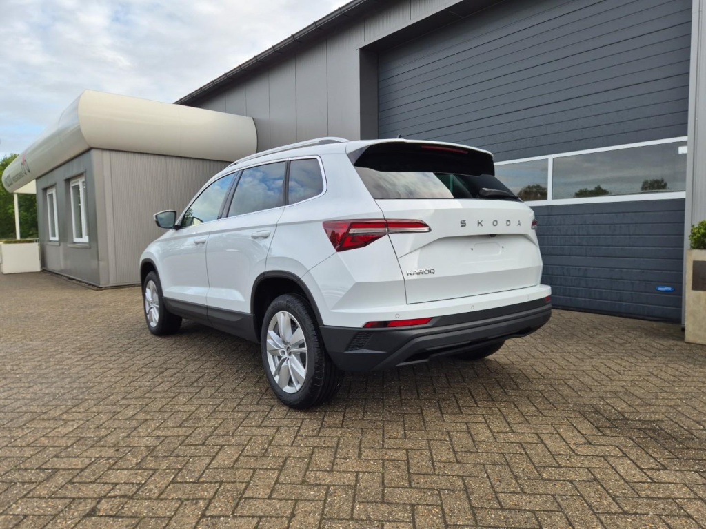 SKODA Karoq 1.5 Gasoline 150hp DSG - ref: 7-62458 - Photo 3