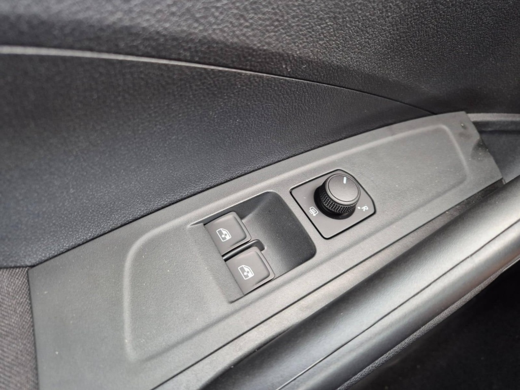 SKODA Fabia Selection 1.0 Gasoline 116hp DSG - ref: 7-62957 - Photo 12